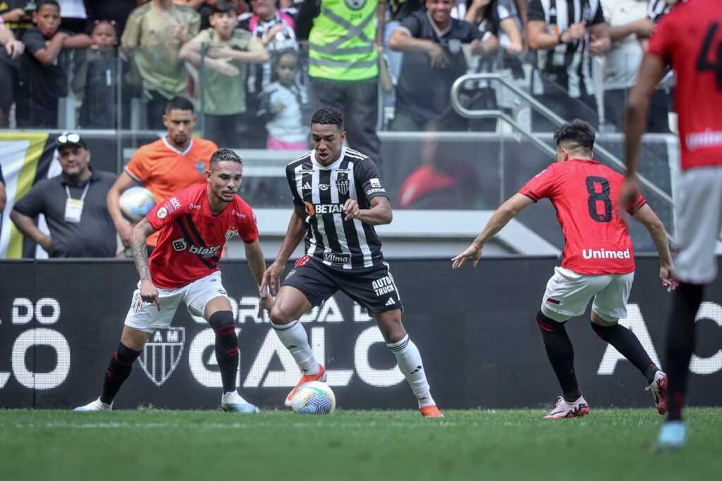 Atlético-GO sai na frente, mas Atlético-MG busca empate em casa atletico-go-sai-na-frente,-mas-atletico-mg-busca-empate-em-casa