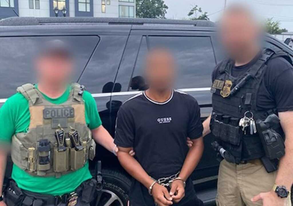 Brasileiro foge depois de estuprar adolescente e é apreendido no Estados Unidos brasileiro-foge-apos-estuprar-adolescente-e-e-preso-no-estados-unidos