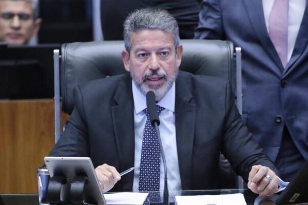 Motta escolhe Arthur Lira como relator do projeto de isenção do IR motta-escolhe-arthur-lira-como-relator-do-projeto-de-isencao-do-ir