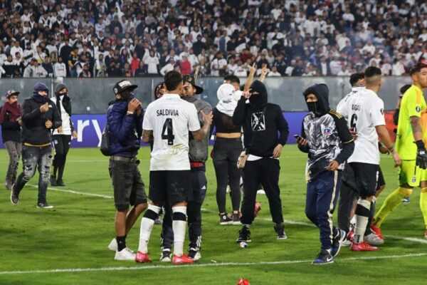 Conmebol concede vitória ao Fortaleza em jogo que encerrou em confusão conmebol-concede-vitoria-ao-fortaleza-em-jogo-que-terminou-em-confusao