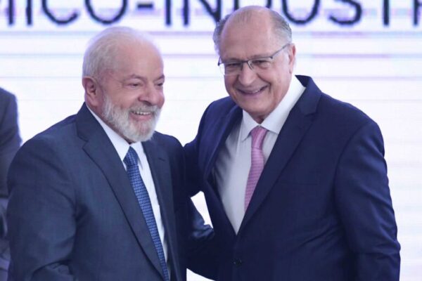 Lula sanciona nesta segunda lei que cria Programa Acredita Exportação lula-sanciona-nesta-segunda-lei-que-cria-programa-acredita-exportacao