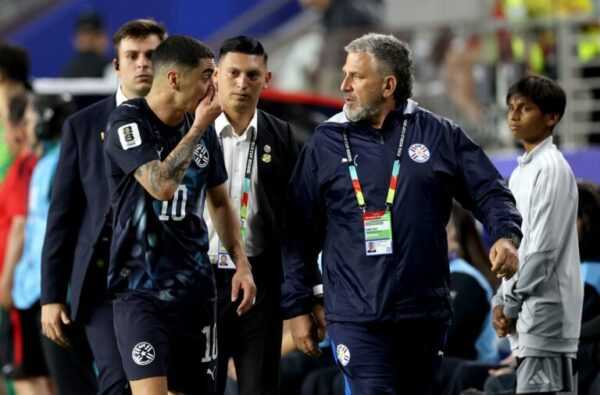 Protocolo Vini Jr: jogador do Paraguai é o 1º expulso na Copa do Mundo protocolo-vini-jr:-jogador-do-paraguai-e-o-1o-expulso-na-copa-do-mundo