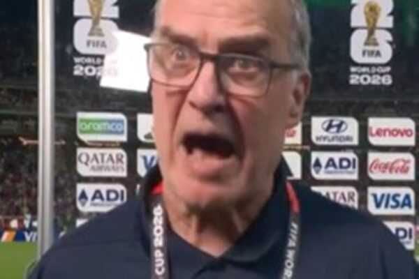Bielsa grita com repórter depois de eliminação do Uruguai na Copa do Mundo bielsa-grita-com-reporter-apos-eliminacao-do-uruguai-na-copa-do-mundo